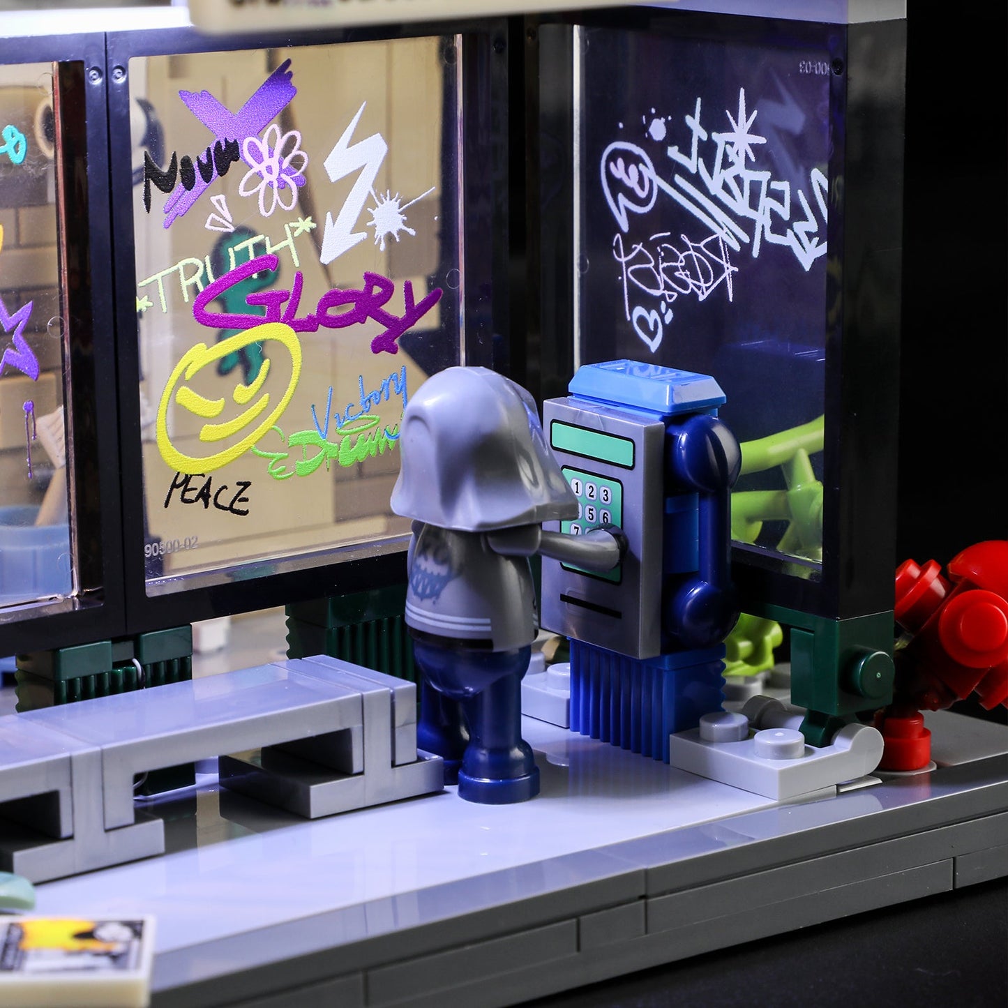 🔥🔥New Year 70% Off--🎨 Street Art Graffiti Bus Stop – The Coolest Urban Style Building Set Everyone Is Talking About!